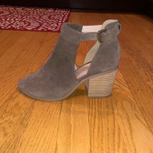 Some Society size 7.5 Shoes